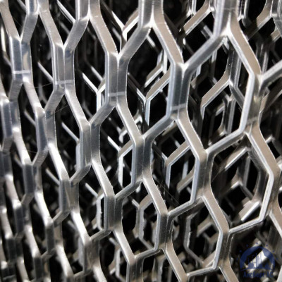 Алюминиевая декоративная просечно-вытяжная сетка 6х30х6,25 мм купить  в Магнитогорске
